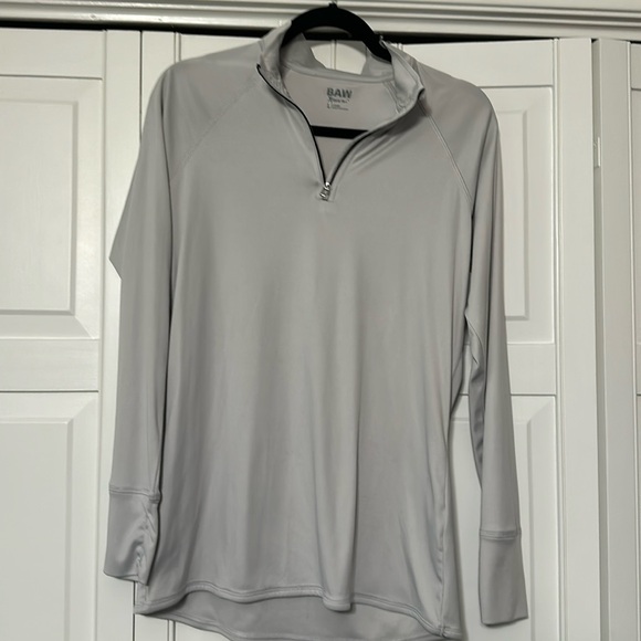 Tops - Women’s pullover with zipper size large
